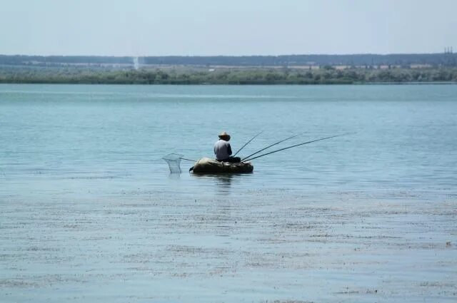 Турбаза оренбург сорочинское водохранилище. Турбаза оренбург сорочинское водохранилище. Водохранилище сорочинск 7 апреля. Сорочинское водохранилище. Сорочинск оренбургская область водохранилище.
