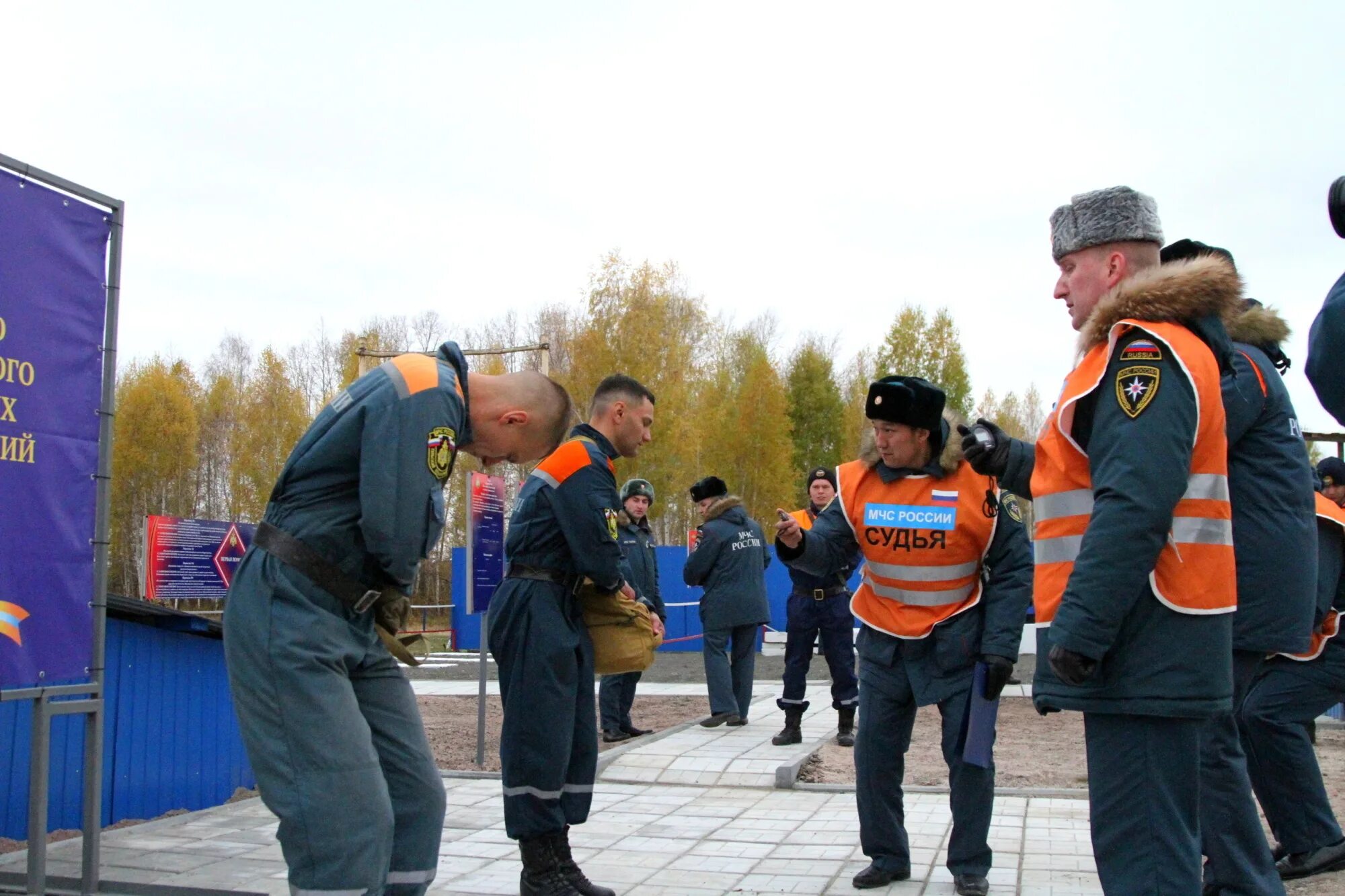 МЧС России. Офицер МЧС. Офицеры МЧС России. Спасательные воинские формирования МЧС России. Сибирский спасательный центр