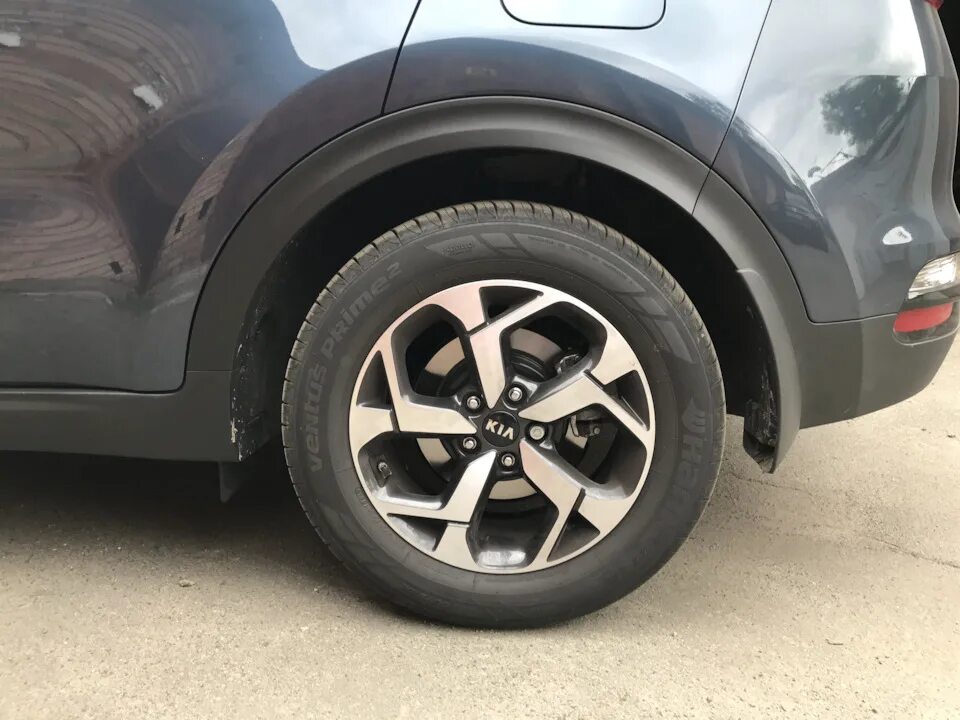 Купить резину киа спортейдж. Kia Sportage 4 225/65 r17. Спортейдж резина 225/65 r17. Sportage 4 225 65 r17. Резина на Киа Спортейдж 3.