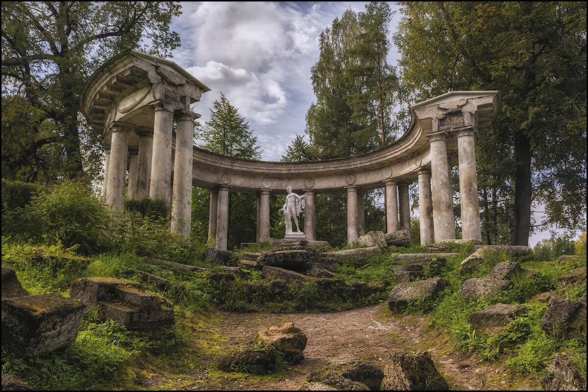резиденция аполлона. колоннада аполлона. колоннада аполлона в павловске. павловский парк колоннада аполлона. павловский парк колонны аполлон.
