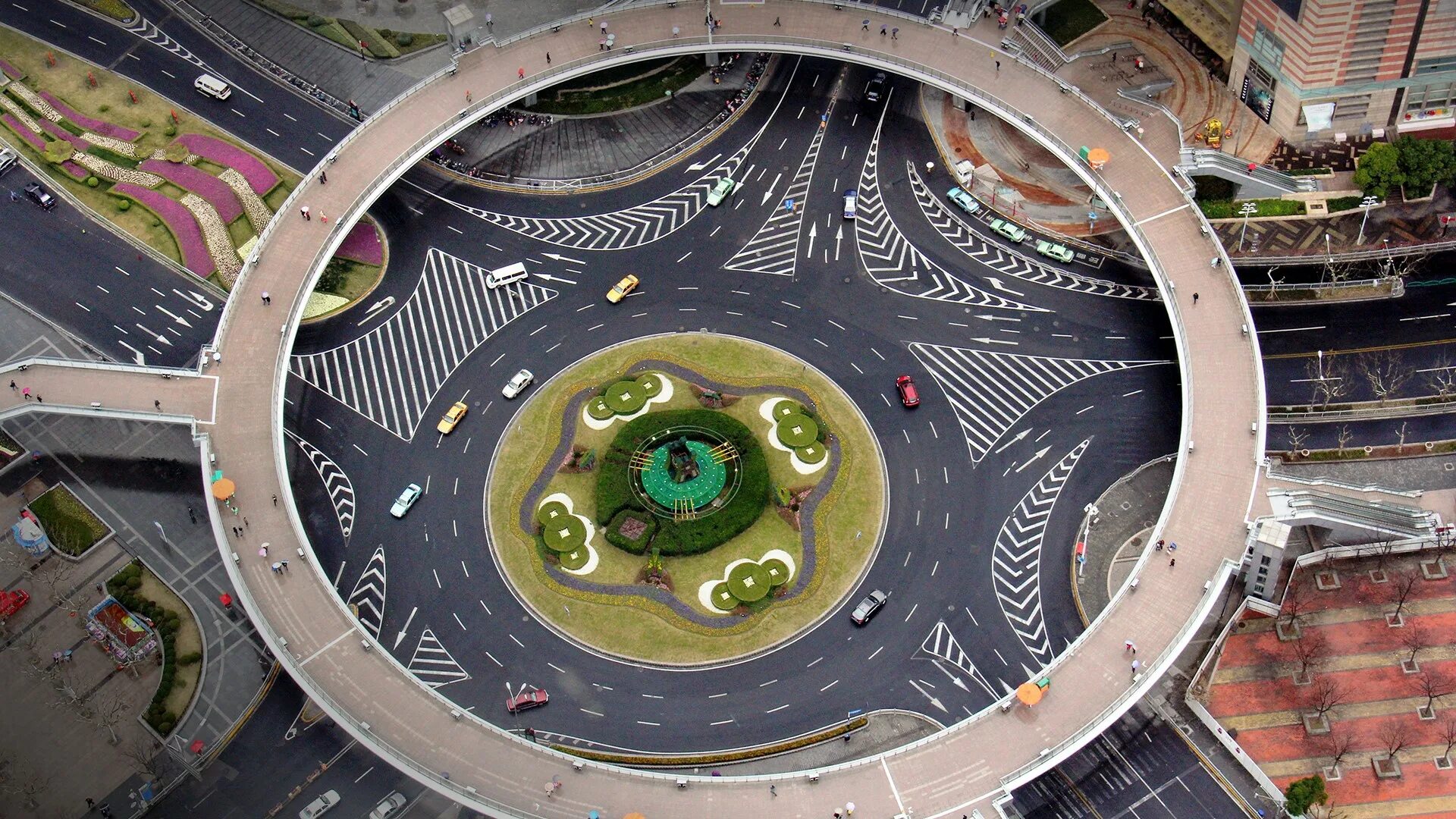 Кольцевой остров. Roundabout кольцевой перекрёсток. Развязка a9, Шанхай, Китай. Кольцевая развязка. Круговые развязки дорог.