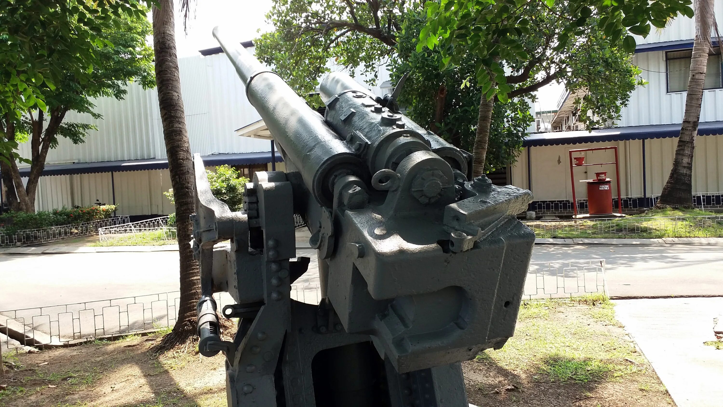 Только японские зенитные пушки все время. 120mm Type 10. Зенитная пушка 120 мм. М-1992 120mm SP. 152mm dp MK.16.