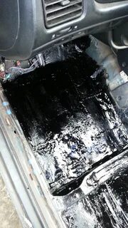 Пушечное сало на днище автомобиля