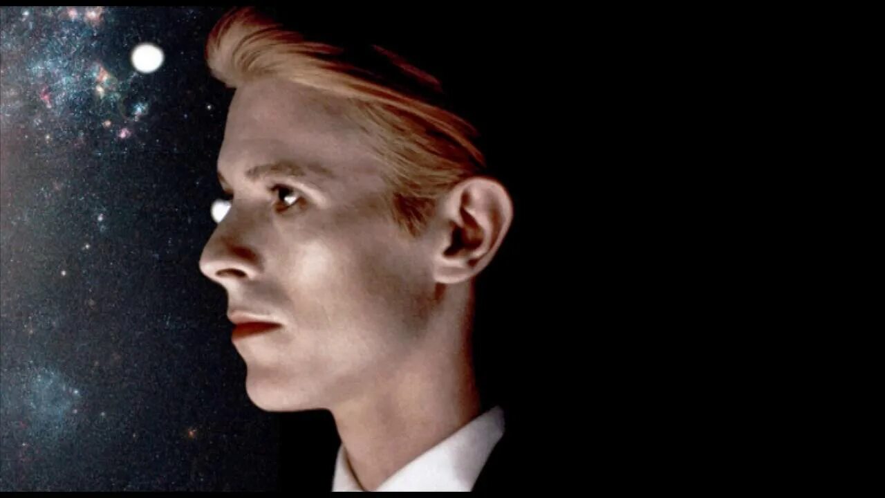 David bowie space. David Bowie 1969. Дэвид Боуи космос. Дэвид Боуи андрогин.
