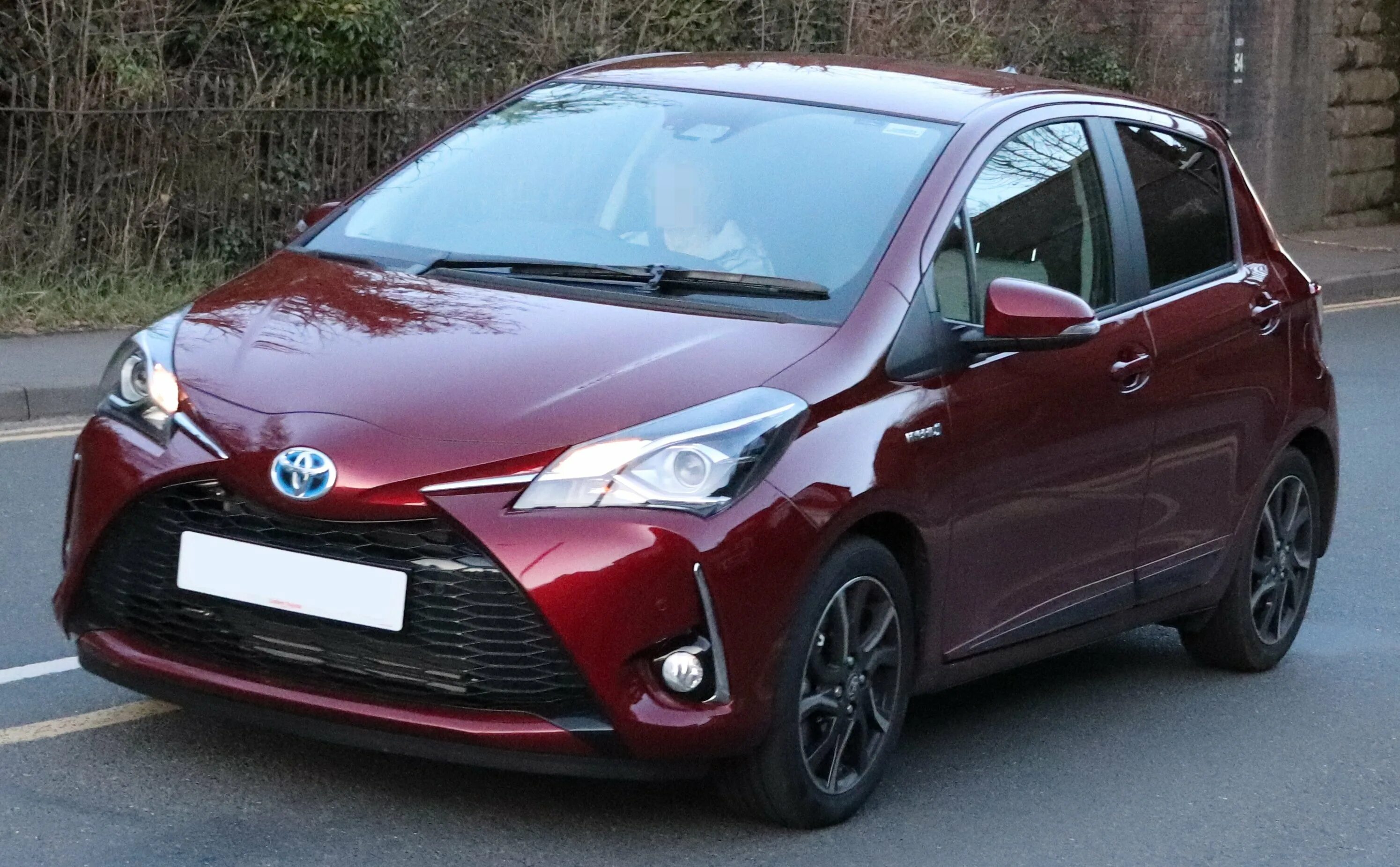 Toyota Yaris 1.5. Toyota Vitz 2017. Toyota Vitz 2021. Toyota Yaris xp130.