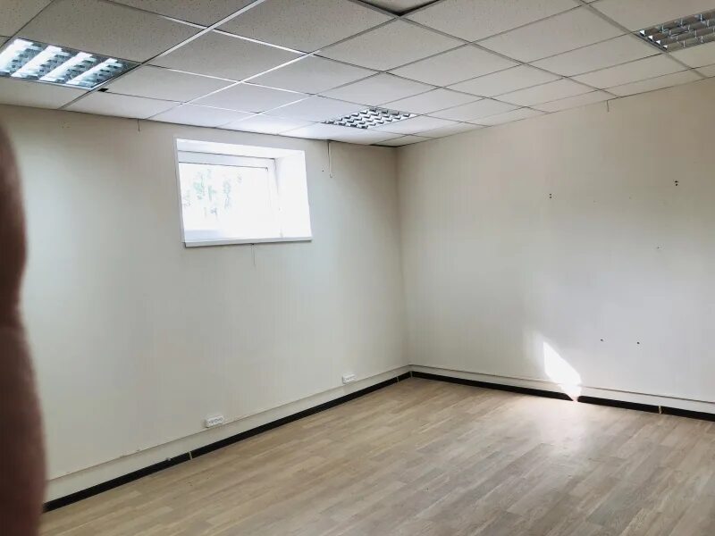 пустой кабинет. аренда помещений рядом. аренда помещений цена. офис склад. аренда помещений рядом.