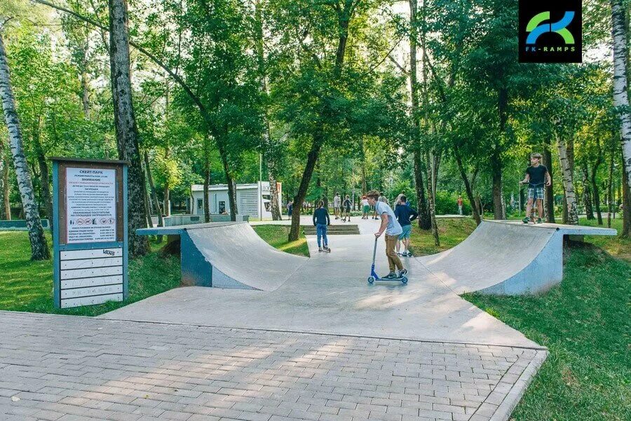 Спорт парк лужники. Скейт парк перово. Парк ходынское поле скейт парк. Городские парки москвы для любителей спорта. Марьино парк 850-летия.
