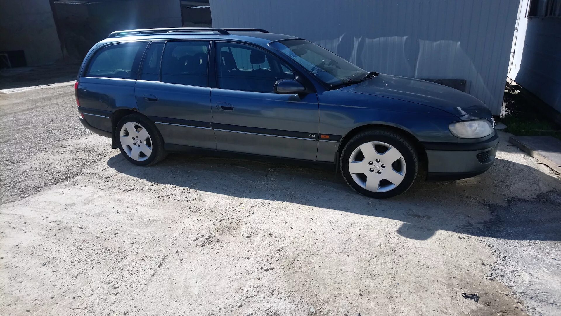 Опель Омега универсал r17. Opel Omega b r17. Intra r17 Opel Omega b. Opel Omega a r17. Омега б колеса