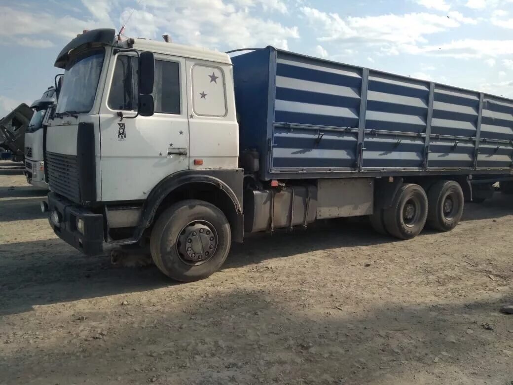 Маз зерновоз б у. Маз 6303 зерновоз. Маз зерновоз б у. Маз зерновоз б у. Маз 6303 зерновоз сельхозник.