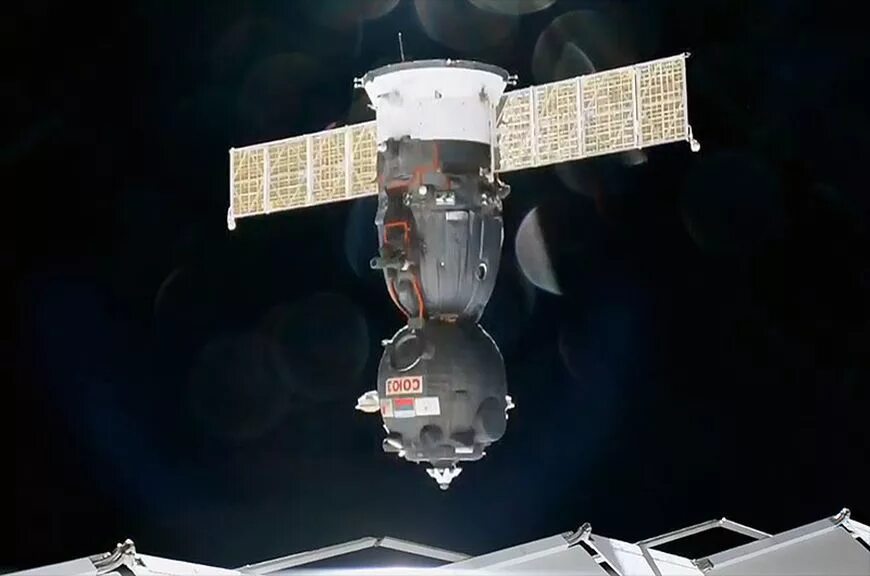 Модуль падает на землю. Китайская ракета. Космический корабль входит в атмосферу земли. Китайская космическая орбитальная станция тяньгун 2. Союз мс13 космический корабль.