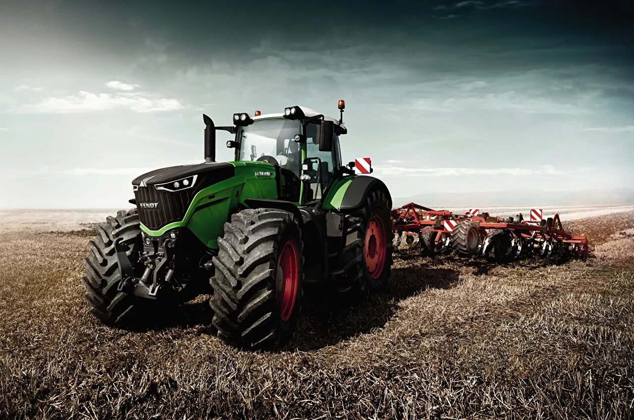 Пк сх. Трактор Фендт 1000. Fendt 1050 Vario. Fendt 1000 Vario. Трактор Фендт в поле.