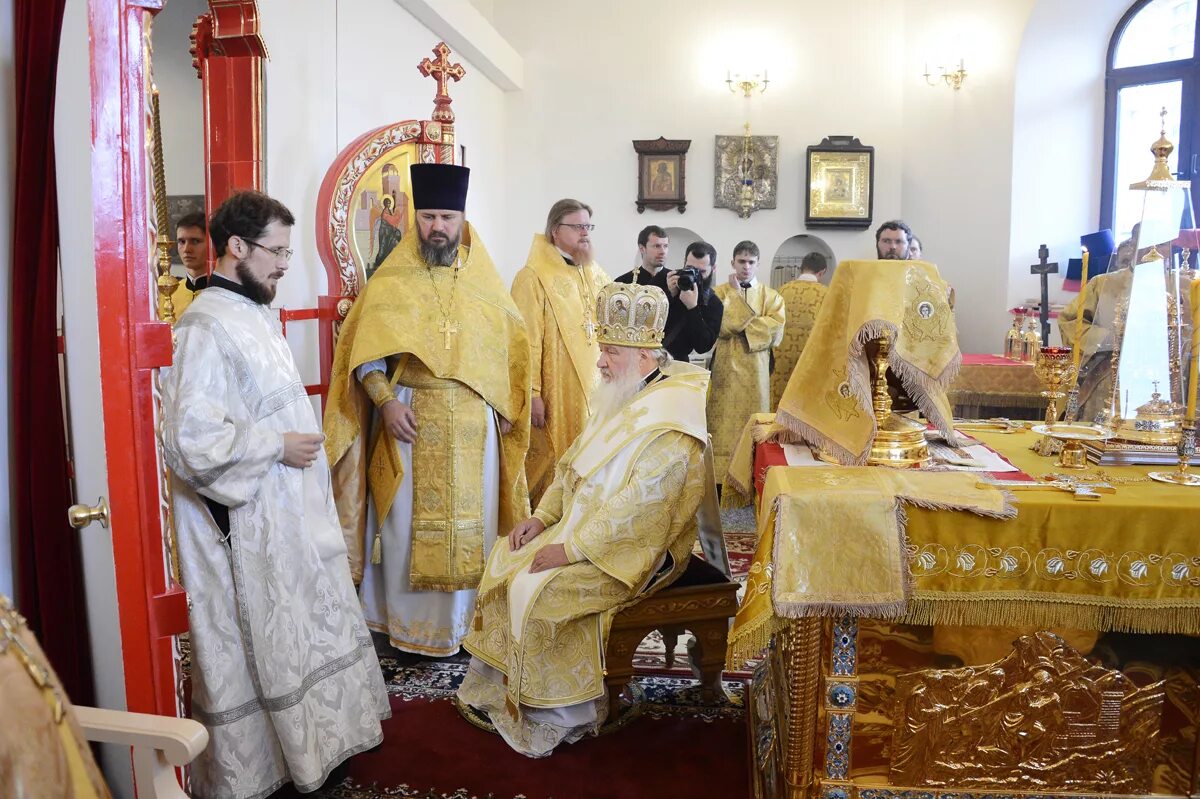 храм усекновения в братеево. отец евгений храм братеево. хор храма усекновения главы иоанна предтечи в кировске. храм усекновения главы иоанна предтечи в братеево настоятель. храм усекновения главы иоанна предтечи в братеево духовенство.