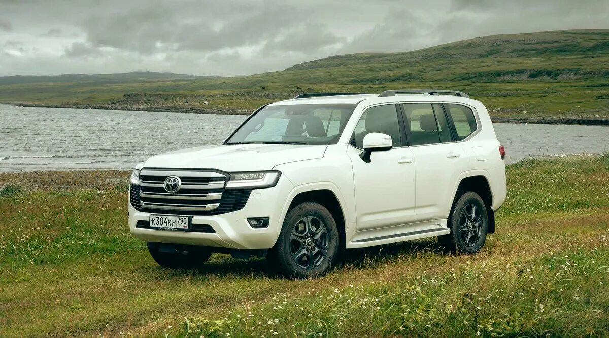 Купить новый Toyota Land Cruiser 300 Series 3.4d AT (299 л.с.) 4WD дизель автома