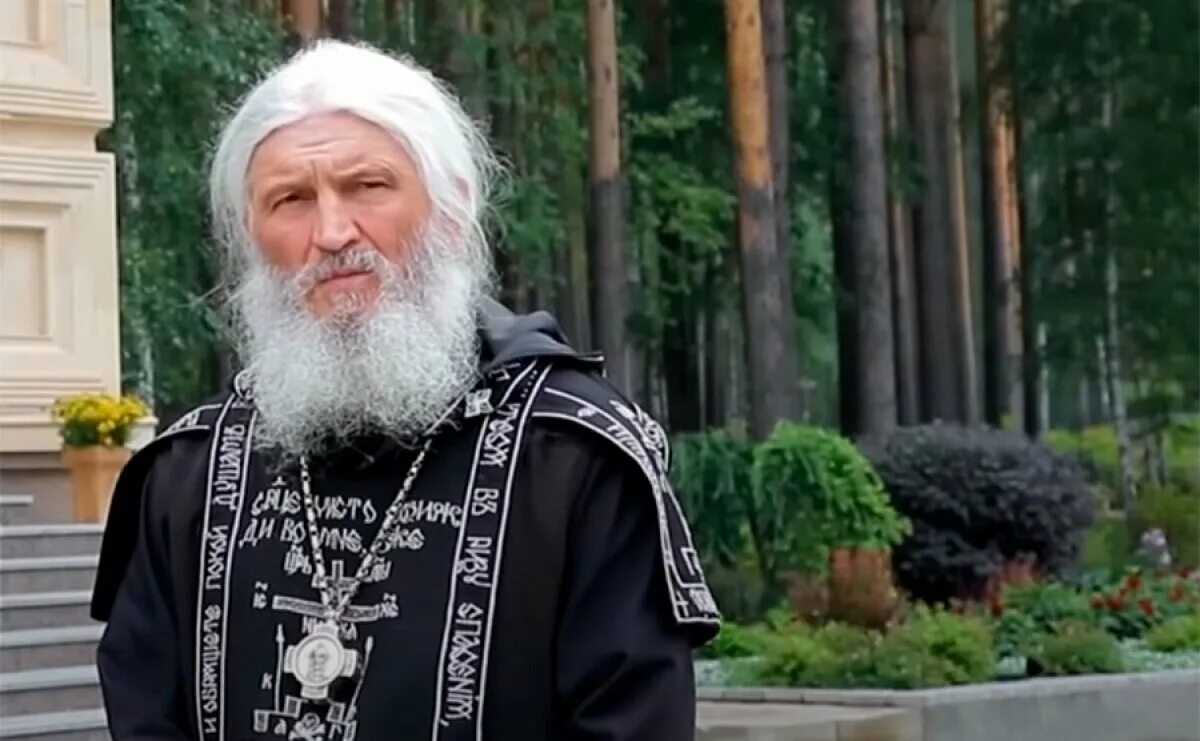 Монастырь игумена сергия. Схитшумен сеоший рлианлв. схиигумен сергий романов. схимонах романов сергей. отец сергий среднеуральский женский монастырь.