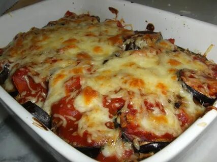 Баклажаны в духовке с мясом помидорами