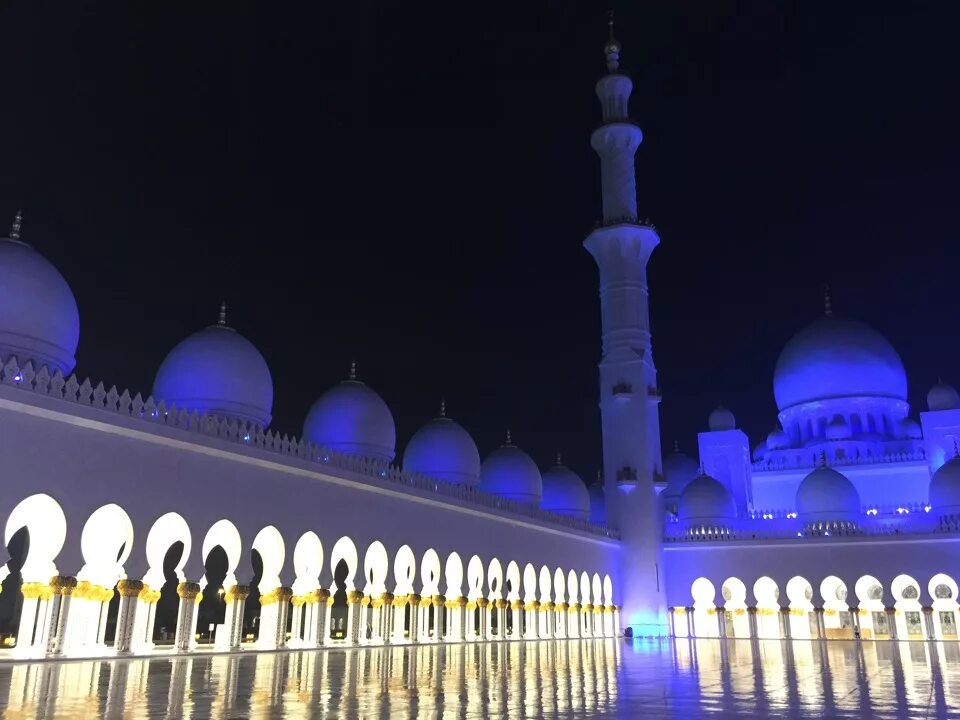 Мечеть шейха зайда абу-даби. Мечеть шейха заеда белая мечеть абу-даби. Абу-даби мечеть шейха зайеда. Белая мечеть в абу-даби. Белая мечеть в абу-даби фото.
