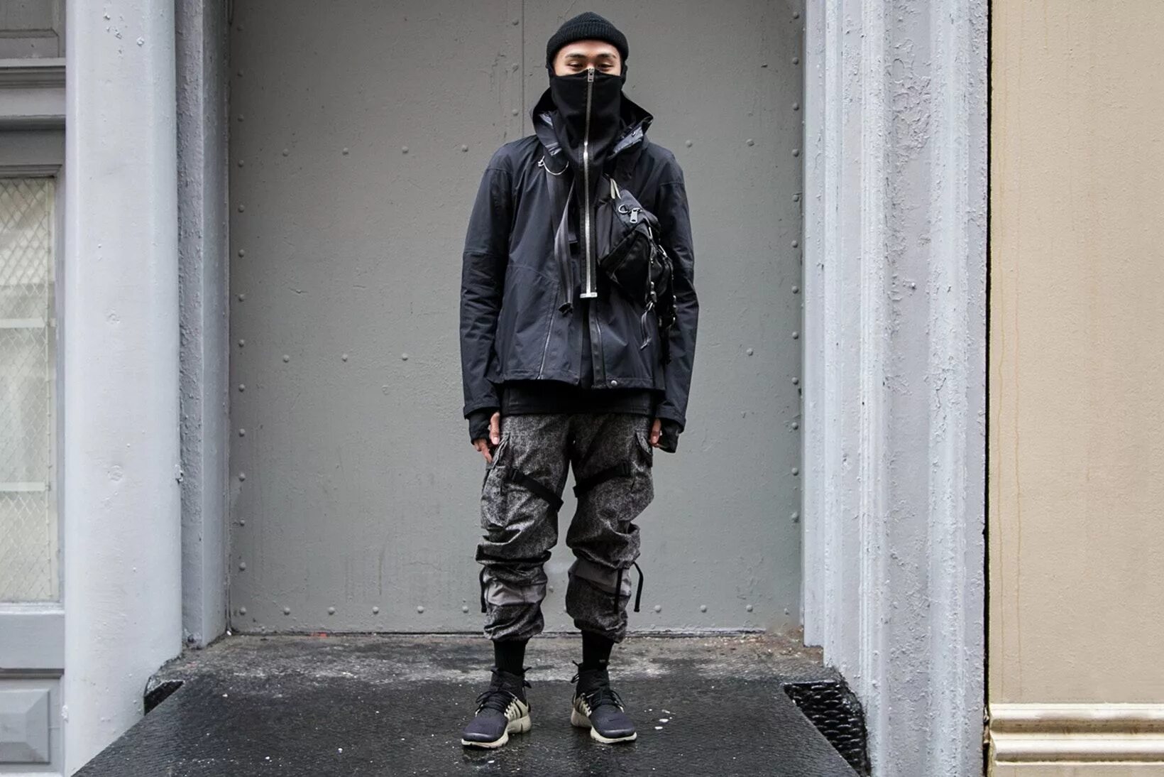 Techwear y3. Techwear мантии. Warcore стиль. Techwear киберпанк. Techwear лук.
