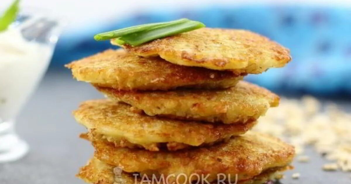 Оладьи из геркулеса. Оладьи с овсяными хлопьями. Оладьи на геркулесе. Сырники из геркулеса. Оладьи из геркулеса.