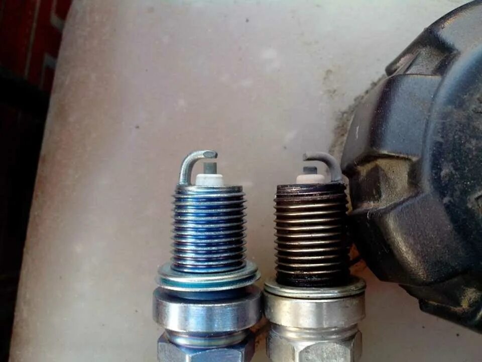 Зазор в свечах зажигания нива 21214 инжектор. Зазор свечи 21213. Зазор свечи 21213. Зазор свечи 21213. Нива 2 2123 свечи зажигания.