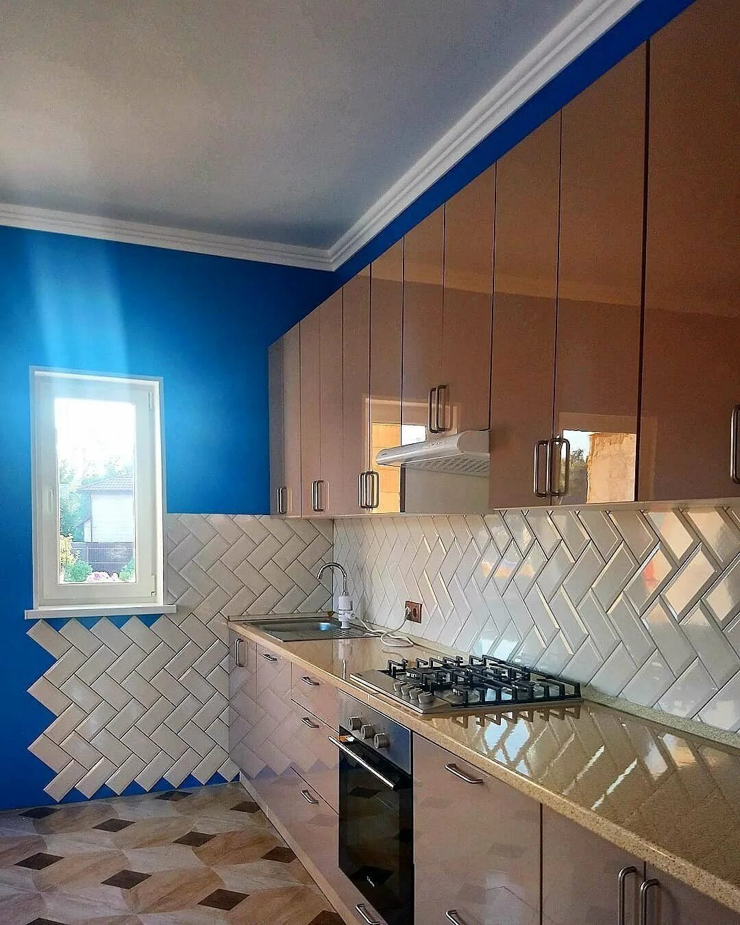 Плитка кабанчик. Торец плитки на фартуке. Плитка кабанчик kerama marazzi. Керама марацци кабанчик белый. Metrotiles 10х20.