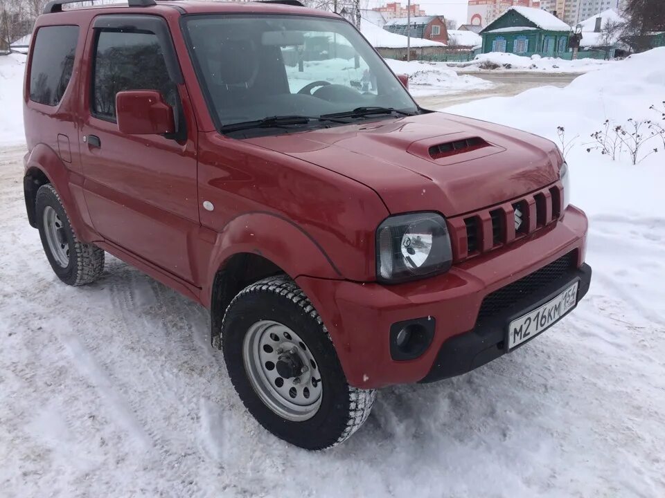 Сузуки джимни б у купить. Suzuki Jimny 1.3 2002. Suzuki Jimny 2012 красный. Suzuki Jimny 2012 красный бортжурнал. Suzuki Jimny, 1.5 l, 2013.