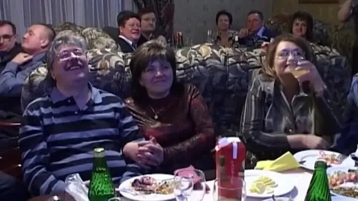 Сон встреча одноклассников. Встреча одноклассников через 30 лет. встреча одноклассников 30 лет спустя. выпускники 30 лет спустя. встреча одноклассников 25 лет спустя.