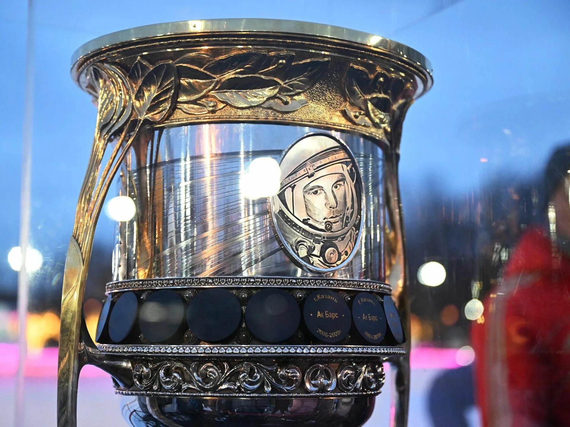 Сетка плей офф кхл 2022. Кубок гагарина 2023 фото кубка. Кубок гагарина 2023. Ак барс в ожидании цска и ска. Кубок гагарина кхл.