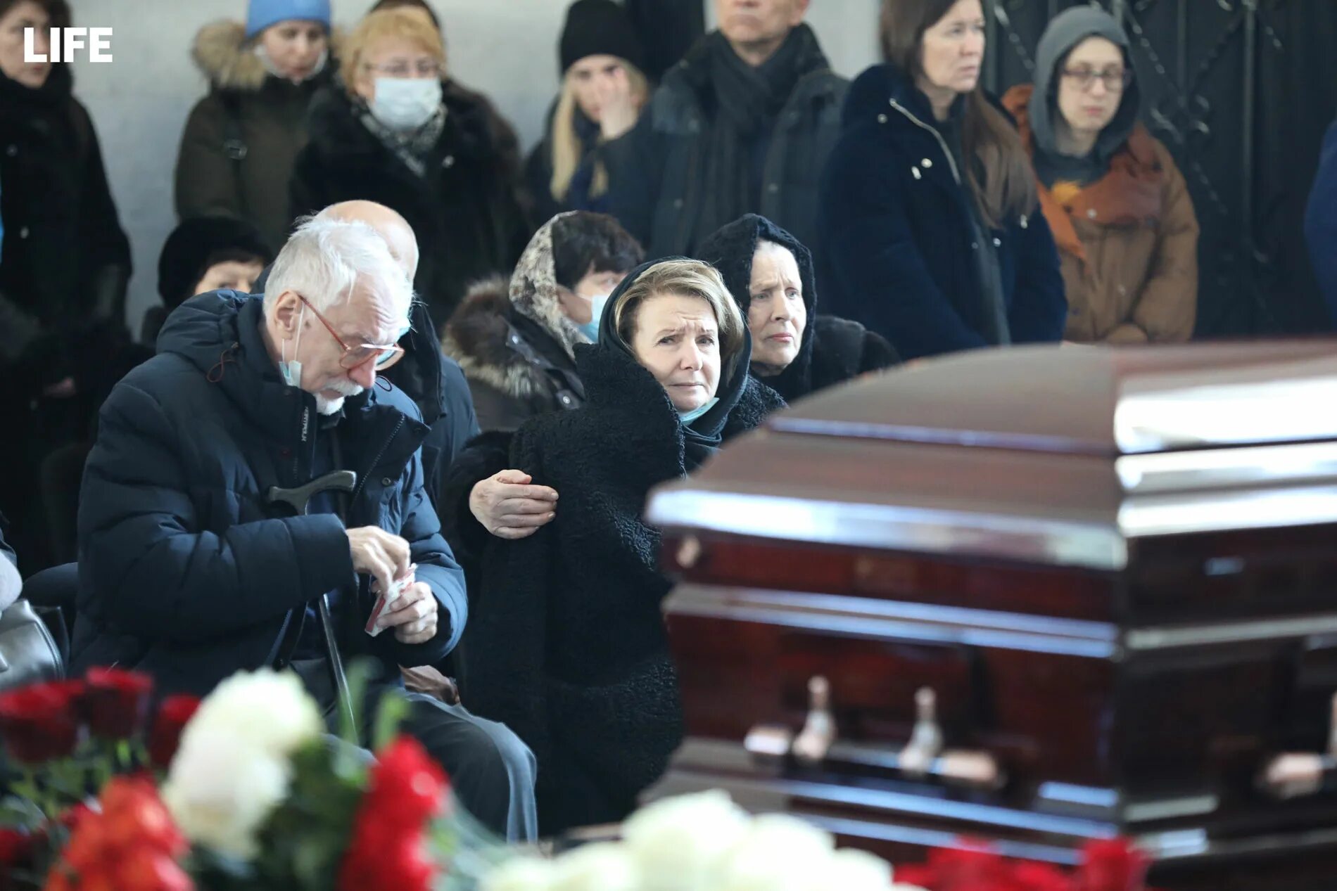 Прощание программа на твц. Похороны зеленского михаила. прощание с михаилом зеленским. могила михаила зеленского. михаил зеленский похороны.