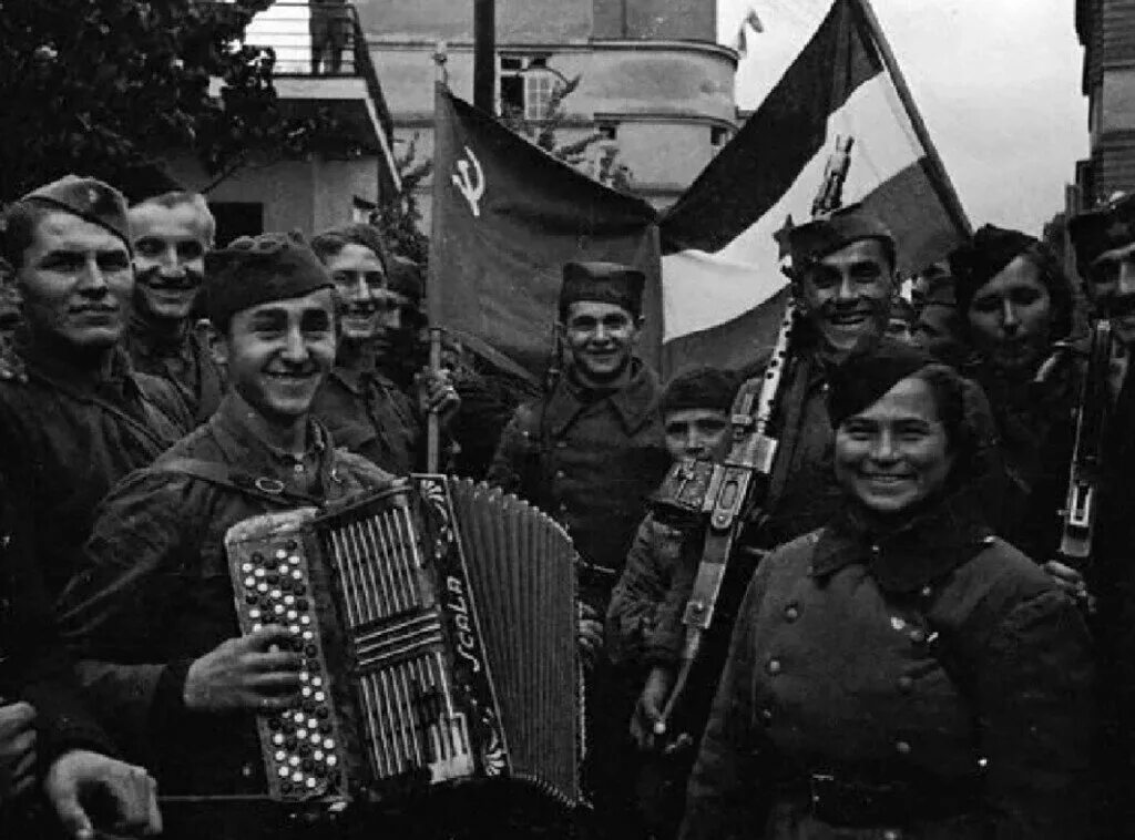 Сопротивление югославии. Освобождение белграда 20 октября 1944. 20 октября – освобождение столицы югославии белграда.. освобождение балкан 1944. освобождение югославии красной армией.