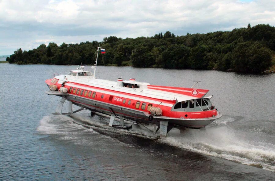 Метеор ракета корабль речной. Теплоход на подводных крыльях. Речной корабль метеор. Комета теплоход на подводных крыльях. Теплоход на подводных крыльях.