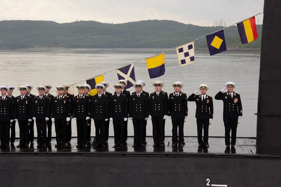 Военный моряк подводник. Офицеры подводники ВМФ РФ. Форма подводников ВМФ РФ. Моряки подводники. Форма подводников Северного флота.