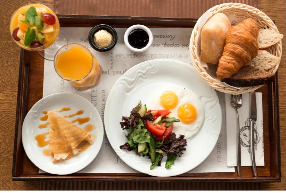 Вкусно и точка меню завтрак 2025. Континентальный завтрак. континентальные завтраки в отелях. континентальный завтрак в гостинице что это. континентальные завтраки в ресторане.