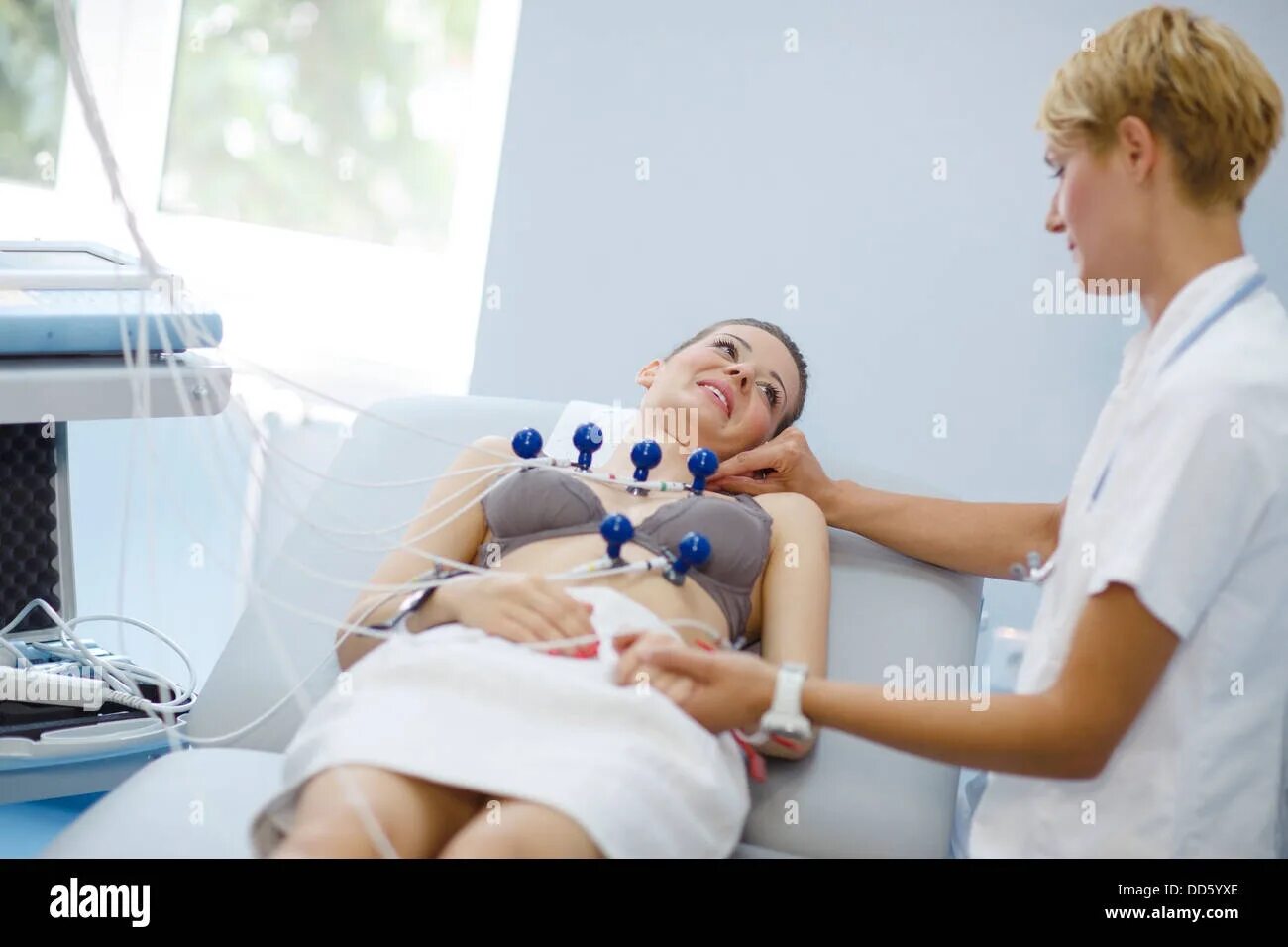 Экг. Электрокардиография у женщин. Электрокардиография у женщин. Электрокардиография у женщин. Электрокардиография у женщин.