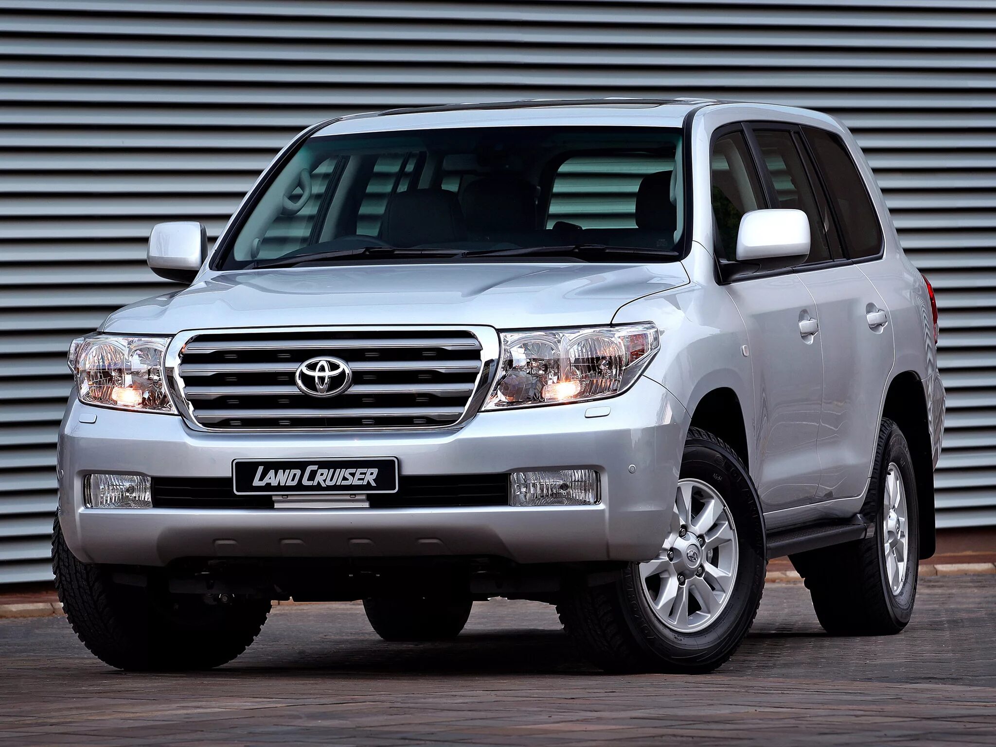 Ли 200 автомобиль. Toyota Land Cruiser 200. Toyota Land Cruiser 200 2007-2012. Toyota Land Cruiser Prado 200. Toyota Land Cruiser uzj200l-GNAEKW.