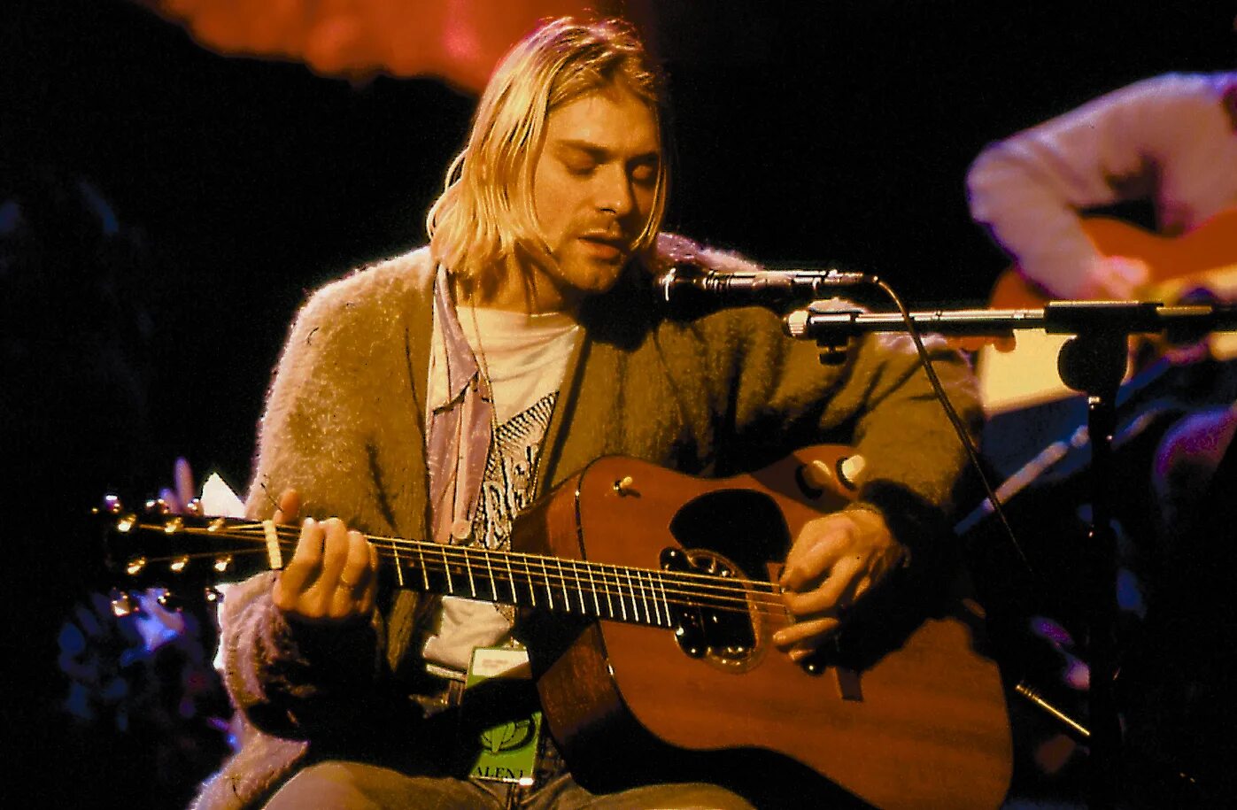 Nirvana mtv unplugged. Курт Кобейн. Группа Нирвана Курт Кобейн. Курт. Нирвана гитара Курта Кобейна.