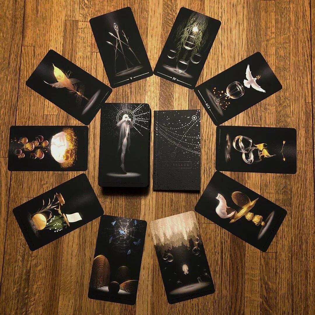 Черное Таро (Black Tarot). Таро true Black. Колода Таро труе Блэк. Колода чёрное Таро Black Tarot.