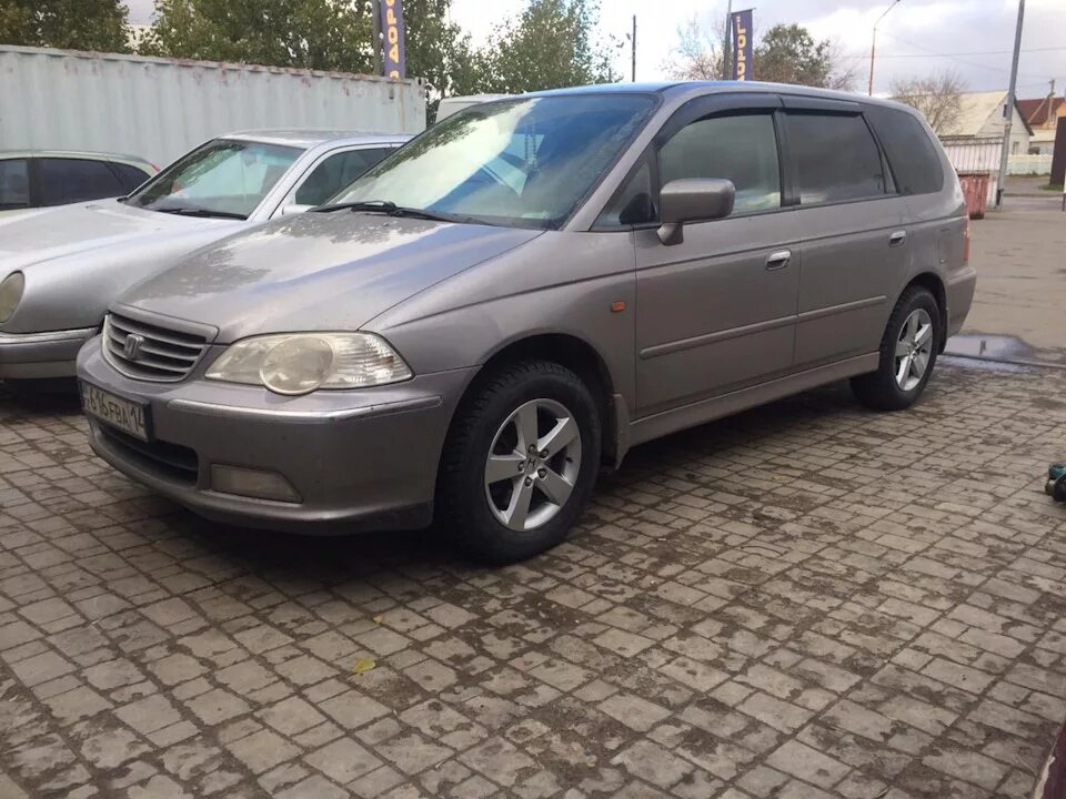 2000 год на продажу. Honda Odyssey 2000. Honda Одиссей 2000. Хонда Одиссей 2000г. Honda Odyssey 2000 год.