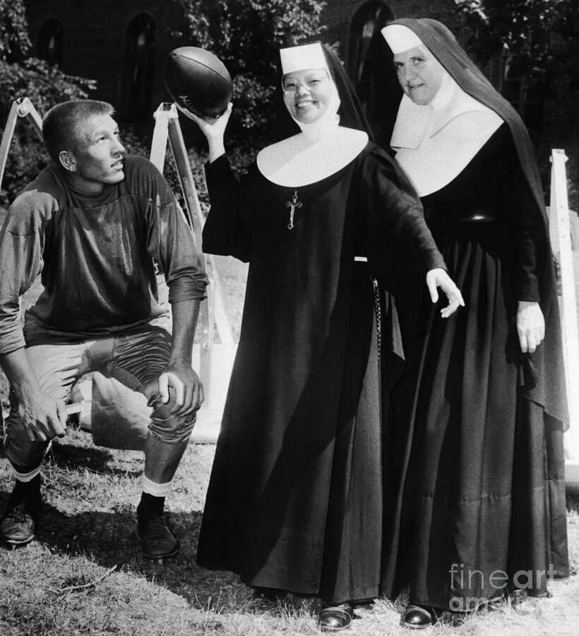 Retro nuns