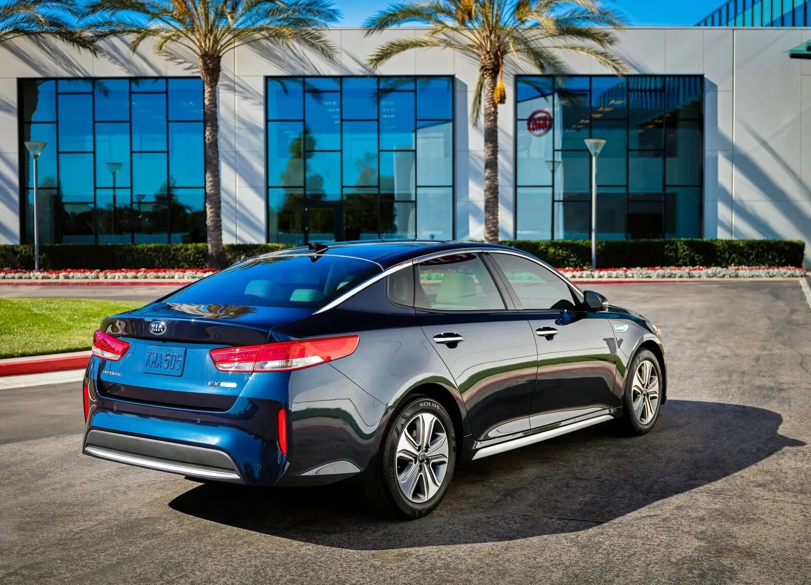 Hybrid 2017. Kia Optima 2017. Kia Optima Hybrid 2016. Kia Optima Hybrid 2017. Киа Оптима 2017-2018.