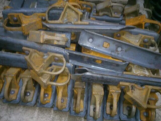 Башмак тормозной 8739. Башмак тормозной 8739. Башмак тормозной железнодорожный горочный 8739. 080сб. Башмак фиксирующий 8739-00сб.