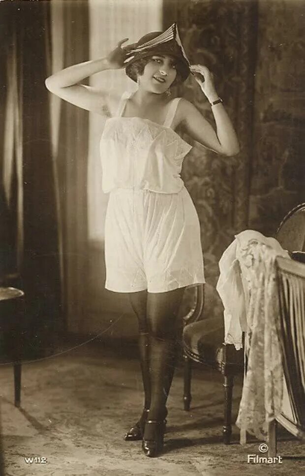 Pin em 1930s Trousers
