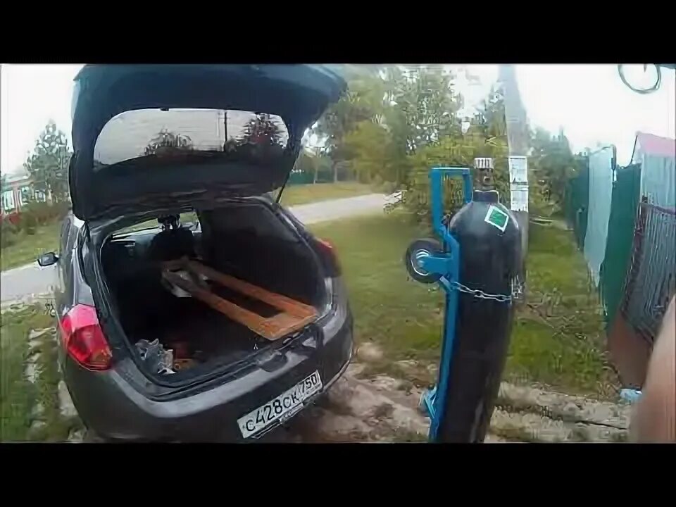 Можно перевозить газовый баллон в автомобиле. Тележка для углекислотного баллона 40 л. тележка под баллон углекислотный. тележка для углекислого баллона. тачка для углекислотного баллона.