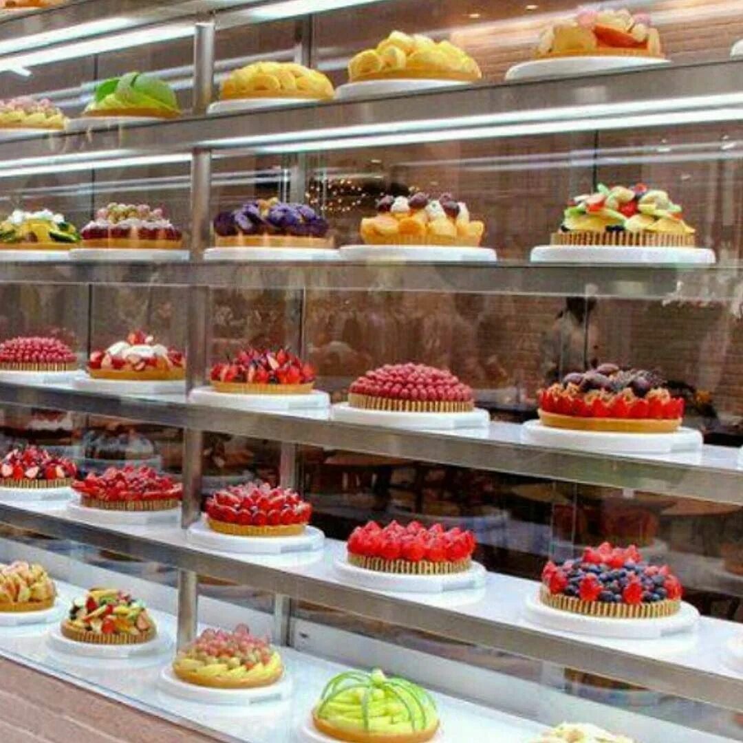 Британские пекарни мини пирожные. Торты оптом. Jap Cake Москва. Дизайн магазина сладостей. Торты оптом от производителя
