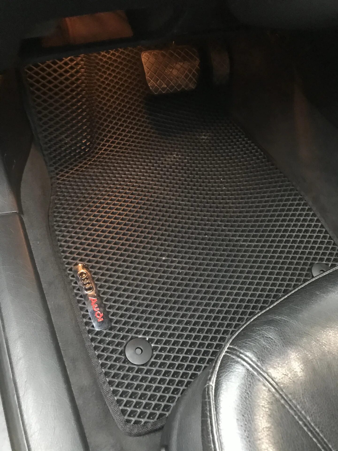 Оригинал коврик резиновый ауди а6с6. Коврики а6 с5. 5д коврики ауди а6 с5. Коврики а6 с5. Коврики салона ауди а6 с6.