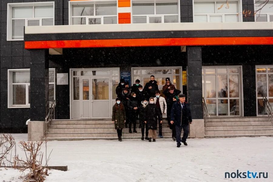 Школа 17 город новотроицк. 10 школа новотроицк. Криминальные места в новотроицке. Орский медколледж. Орская 8 новотроицк.