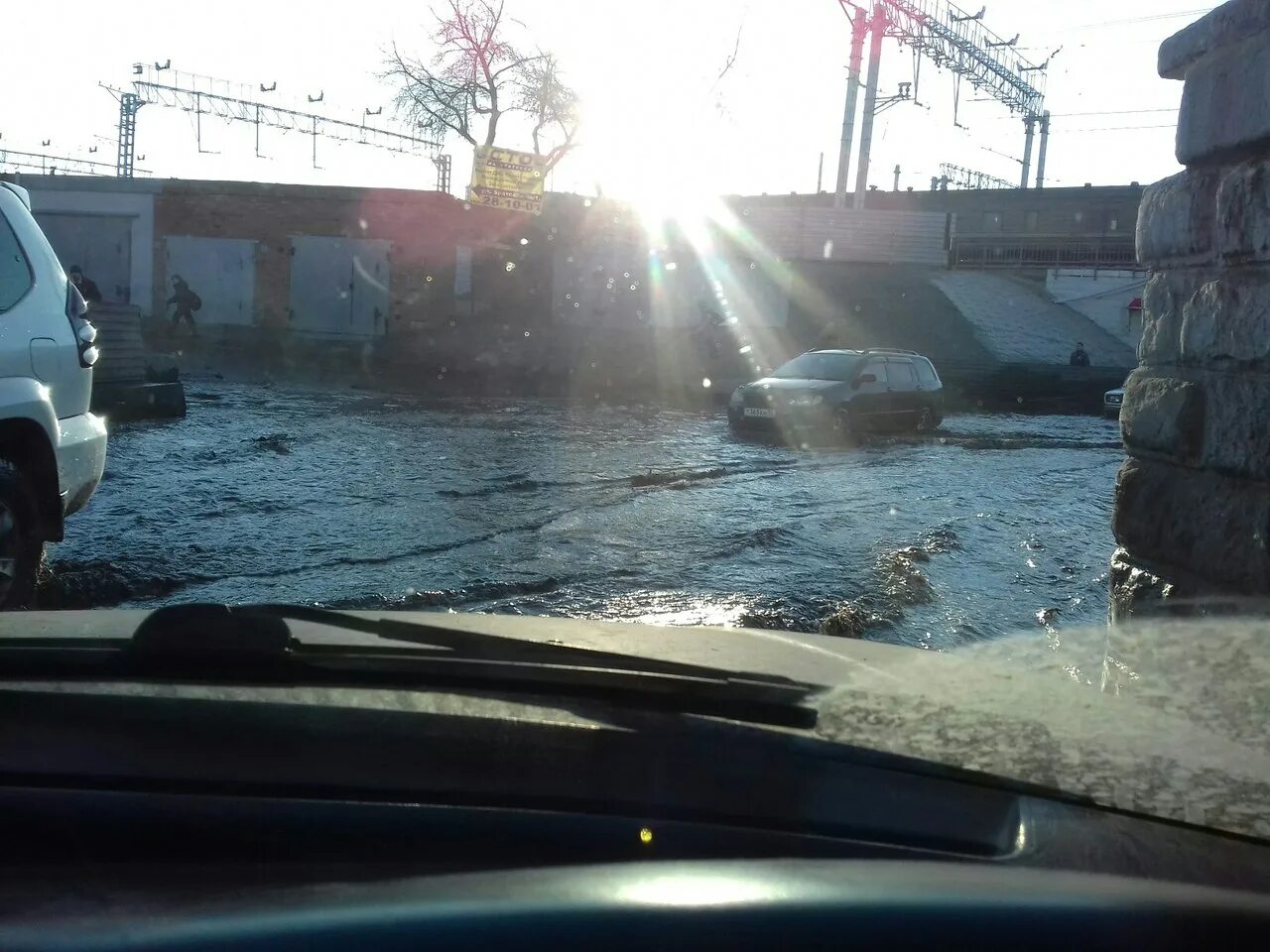 Омск под водой. Туннель на Серова в Омске. Омск затопило. Потоп в Омске сейчас. Омск затопило туннель.