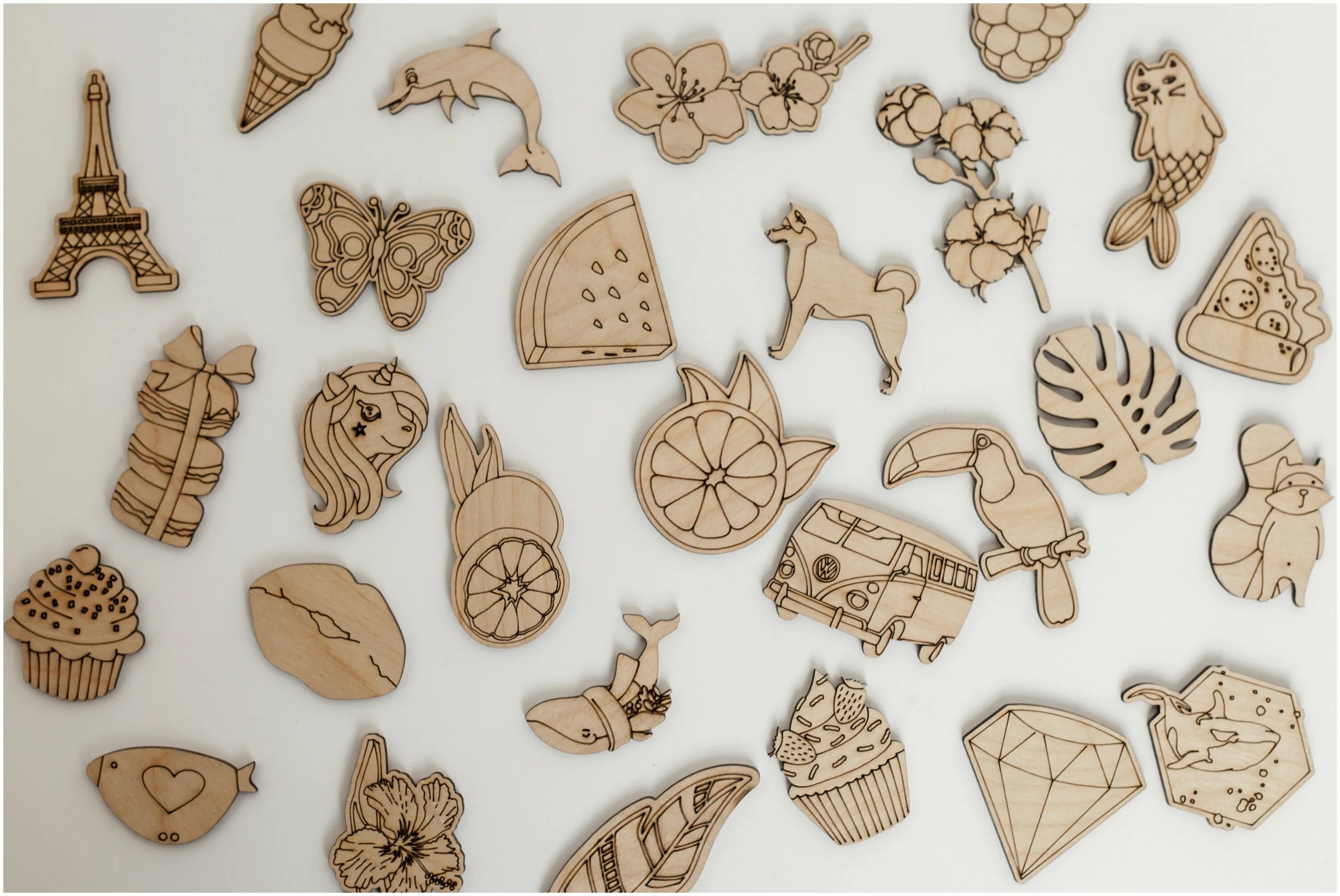 дом раскраска. деревянная доска векторное. деревянная раскраска. деревянное панно для раскрашивания. деревянные значки.