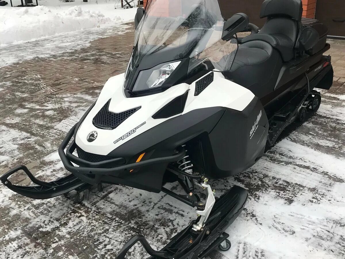 Купить снегоход брп 1200. Снегоход BRP 1200 Expedition. BRP Expedition 1200 se. Ski Doo Expedition 1200. Снегоход BRP Expedition se 1200.