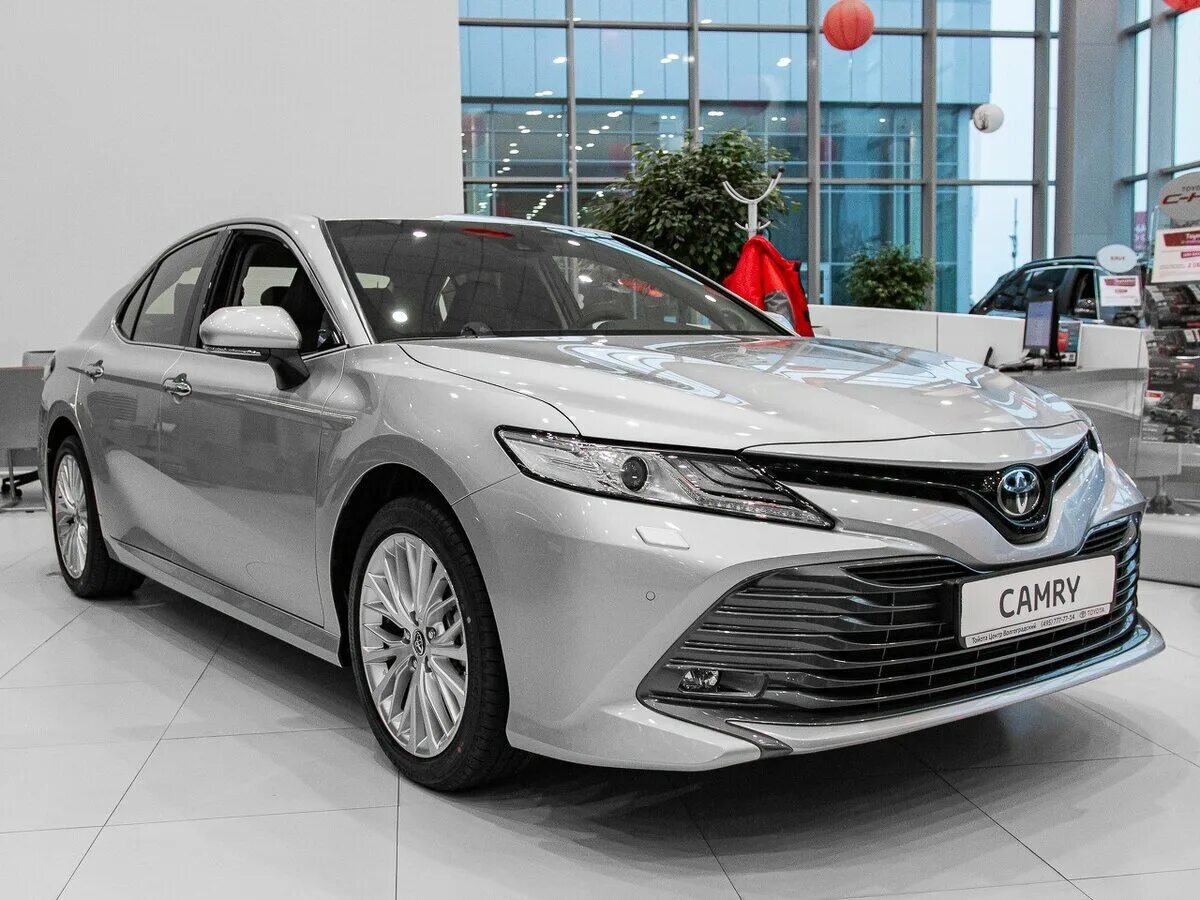 Куплю камри 2020. Toyota Camry 2020 2.5. Тойота Камри седан 2020. Toyota Camry VIII (xv70) новый седан. Тойота Камри 2020 серебристая.