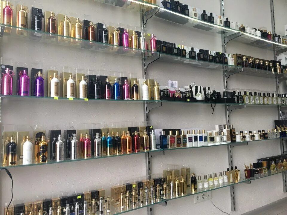 S parfum f4 la france essence. 24 парфюм красноярск. King room парфюм. магазины духов красноярск. Parfum красноярск.